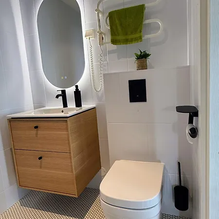 Apartmán Top-floor Retreat With Sea & River Views *