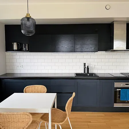 Top-floor Retreat With Sea & River Views Apartmán *