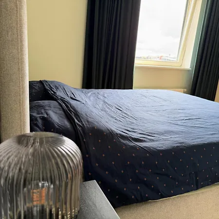 Apartmán Top-floor Retreat With Sea & River Views *